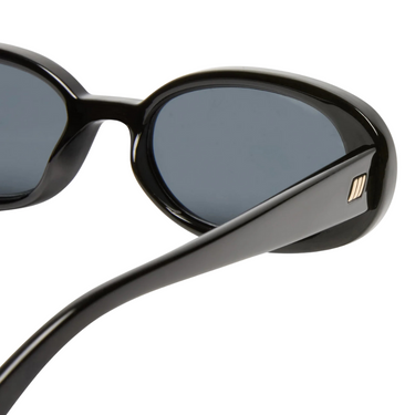 OUTTA LOVE | BLACK SMOKE MONO