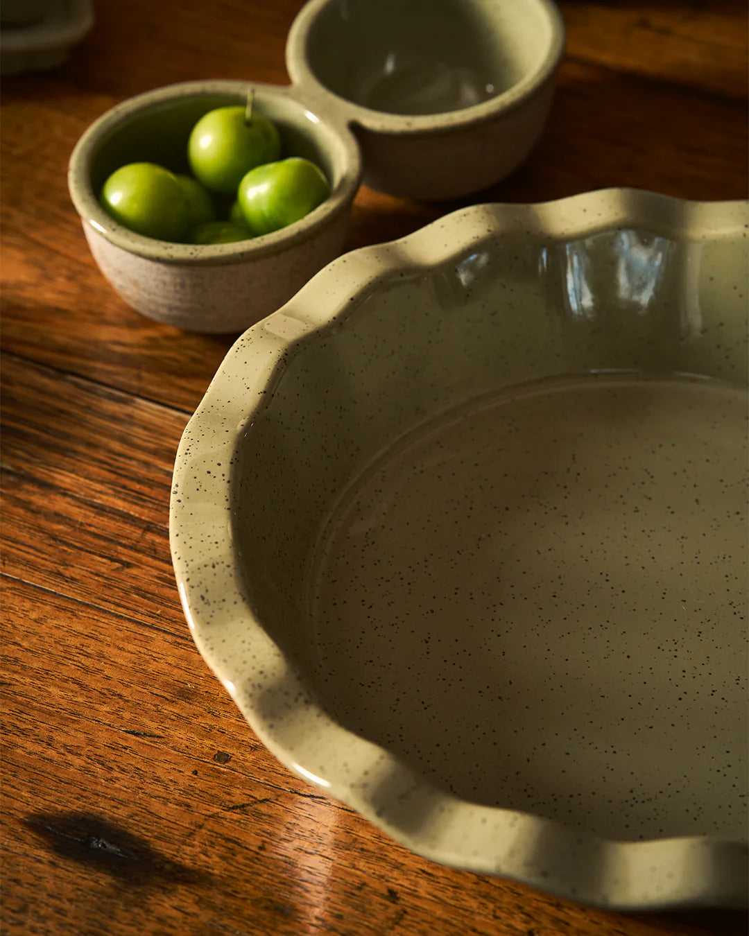 Pie Dish in Peppercorn / Kitchen Life