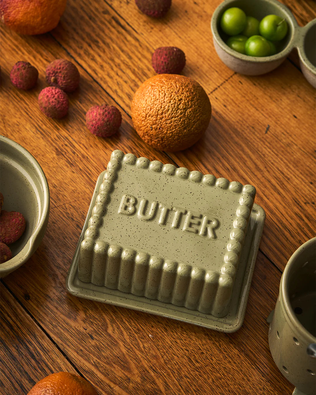Large Butter Dish in Peppercorn / Kitchen Life