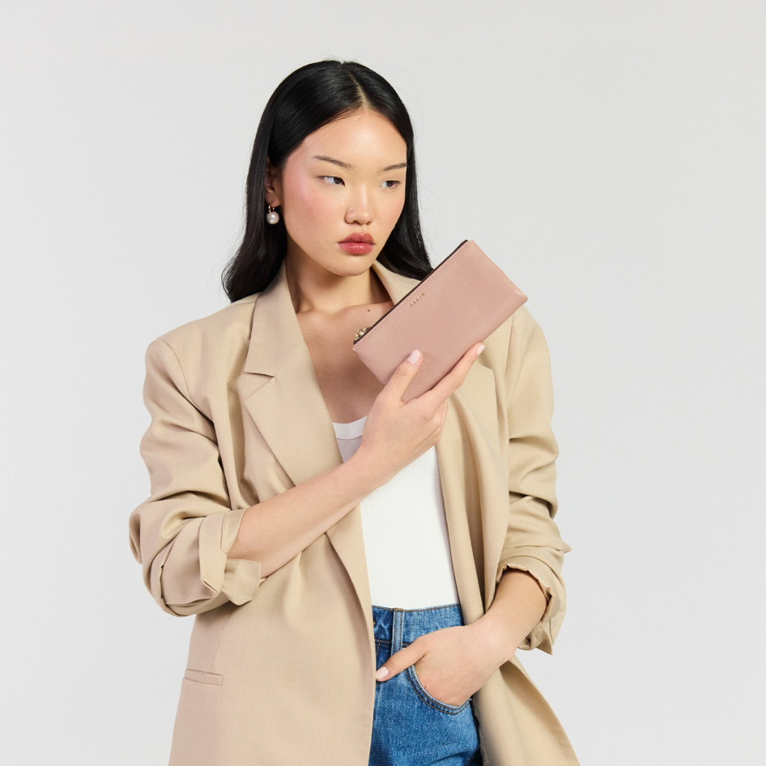 Sam Wallet - Rosewater