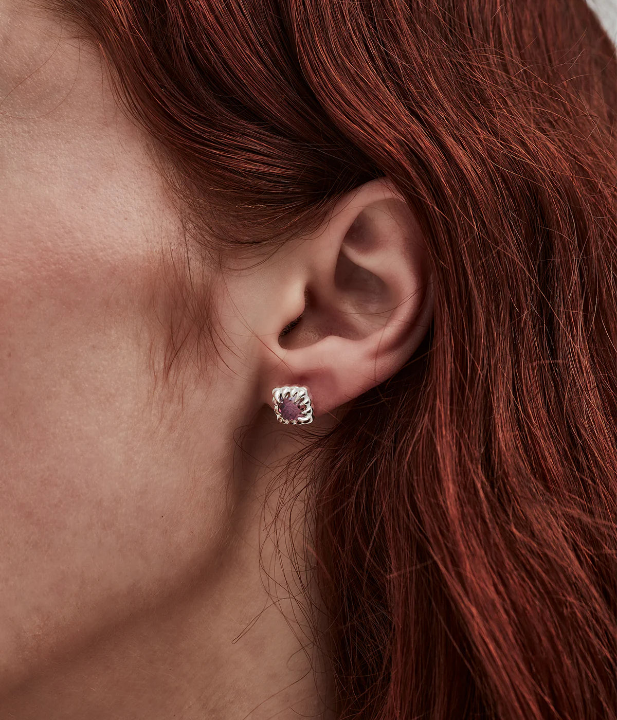 Mini Claw Studs Mystic Quartz