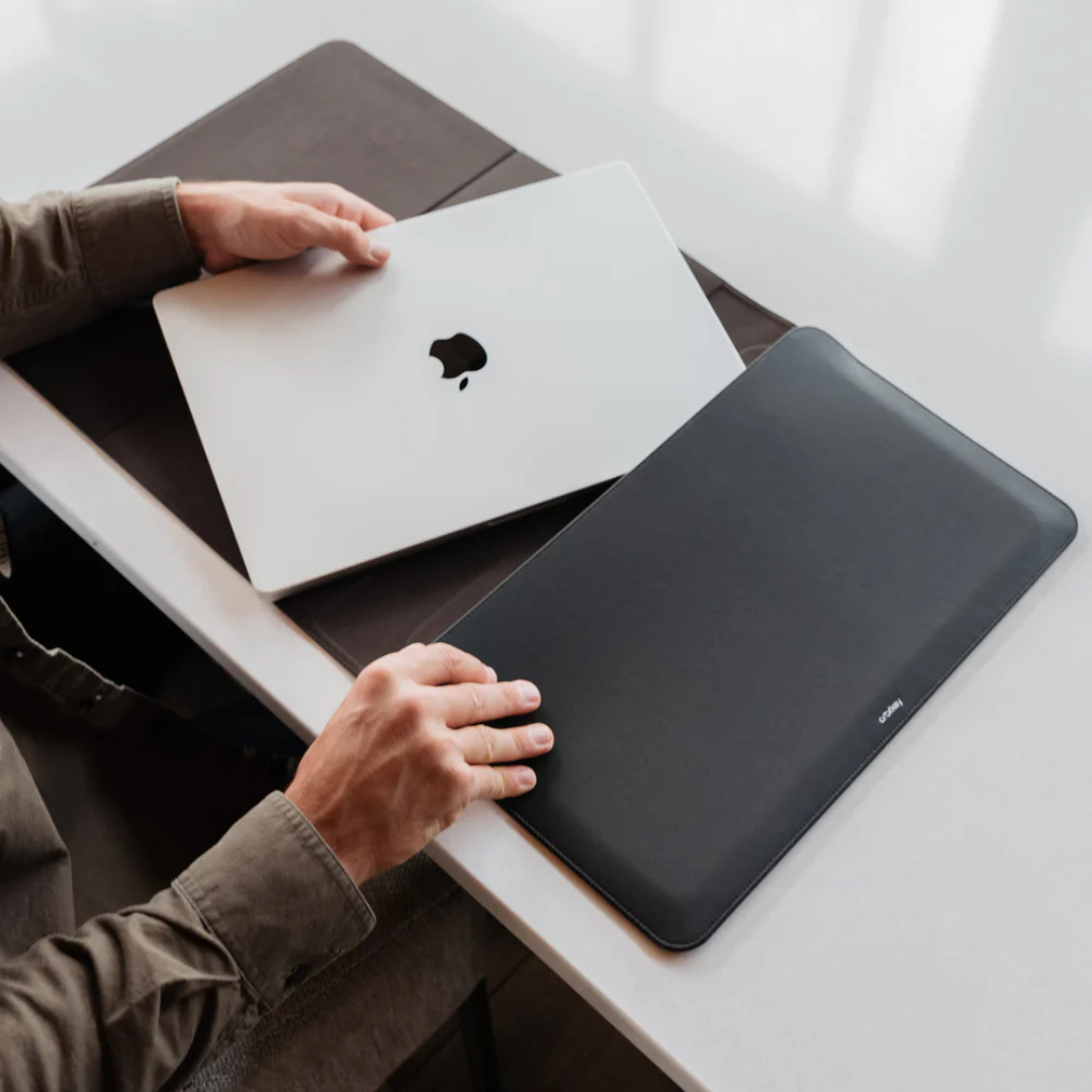 Hybrid Laptop Sleeve Black