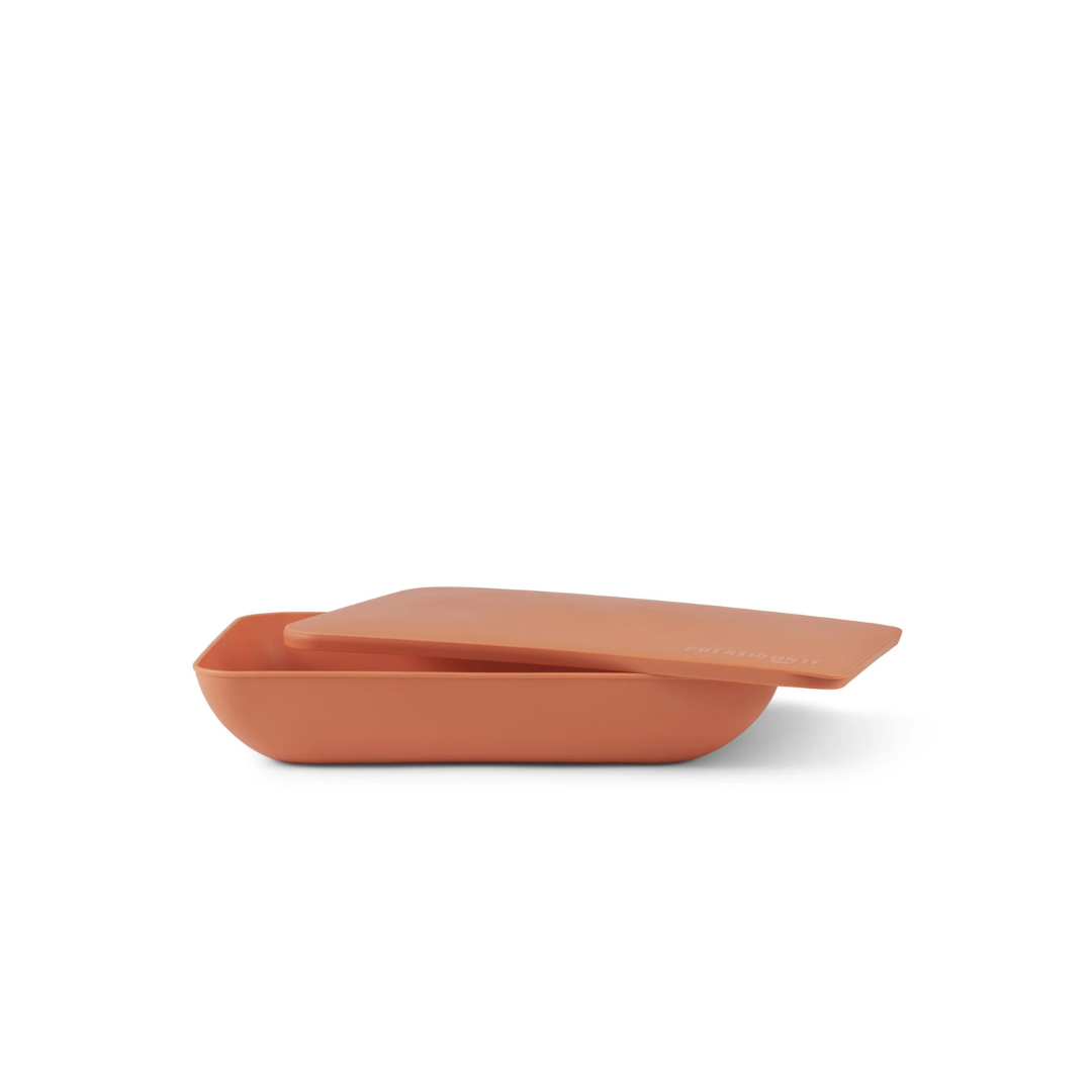 Serving platter with a lid — the rectangle