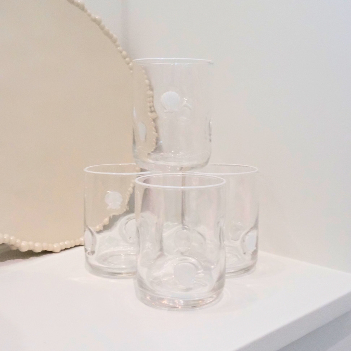 Clam Shell Icon Glass – Set of 4