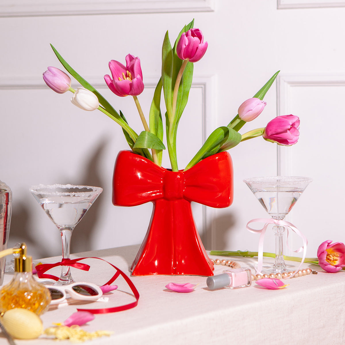 Bow Vase Red