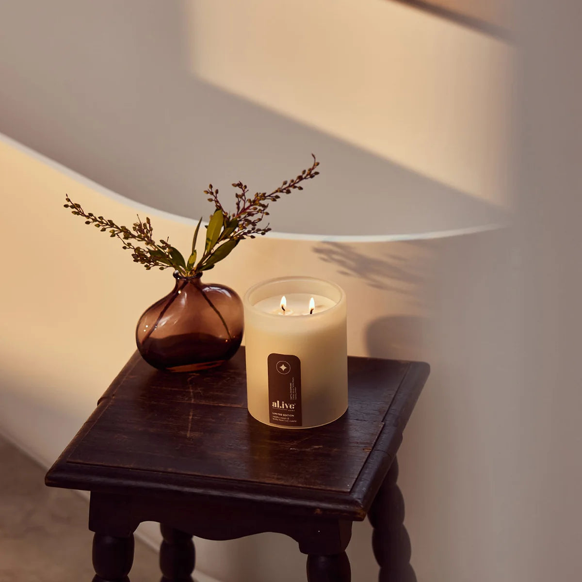 Soy Candle - Vanilla Cream and Tonka Bean