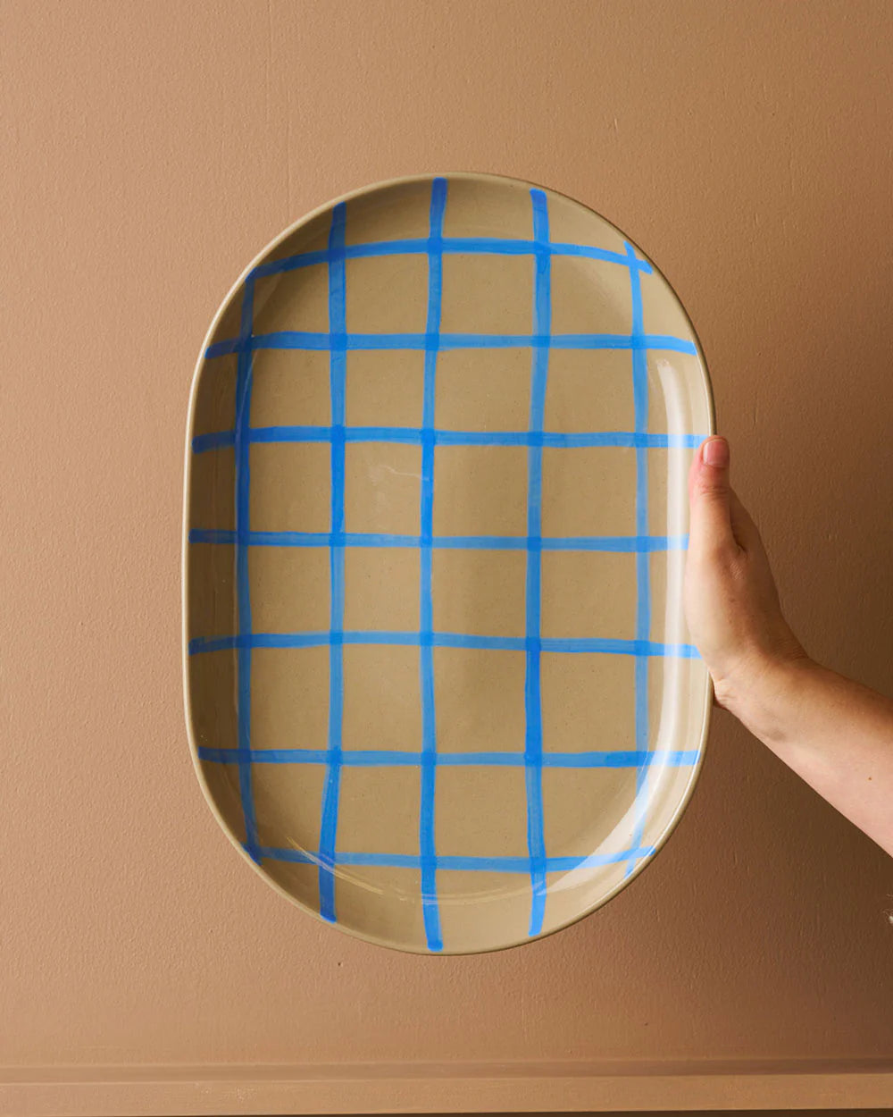 38cm Oval Tray in Stone With Blue Handbrush / Coastal Junction