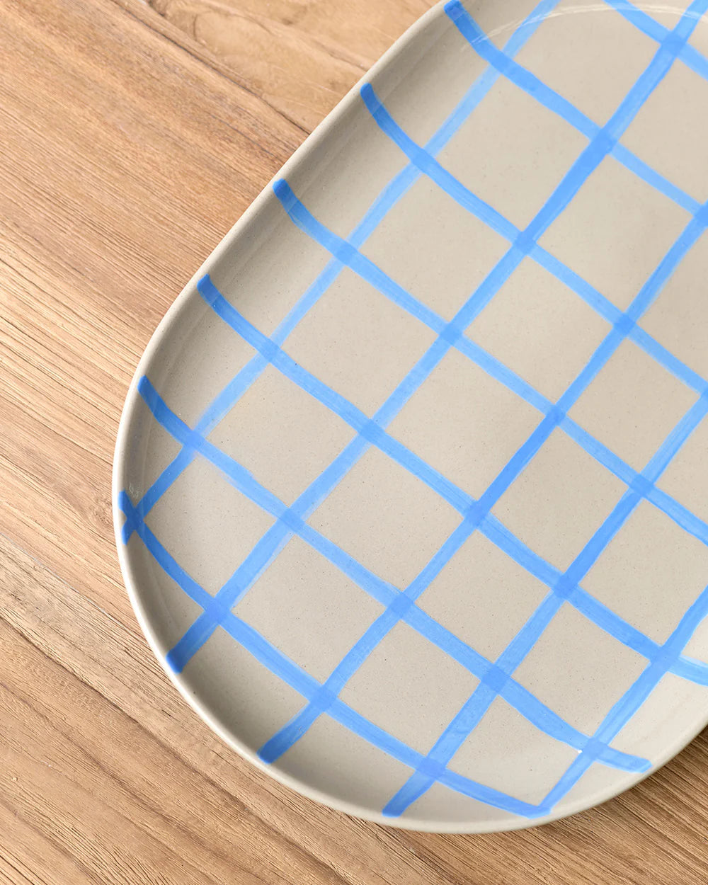 38cm Oval Tray in Stone With Blue Handbrush / Coastal Junction