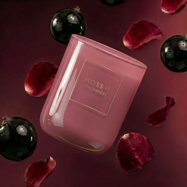 Soy Candle 300g - Blackcurrant & Rose