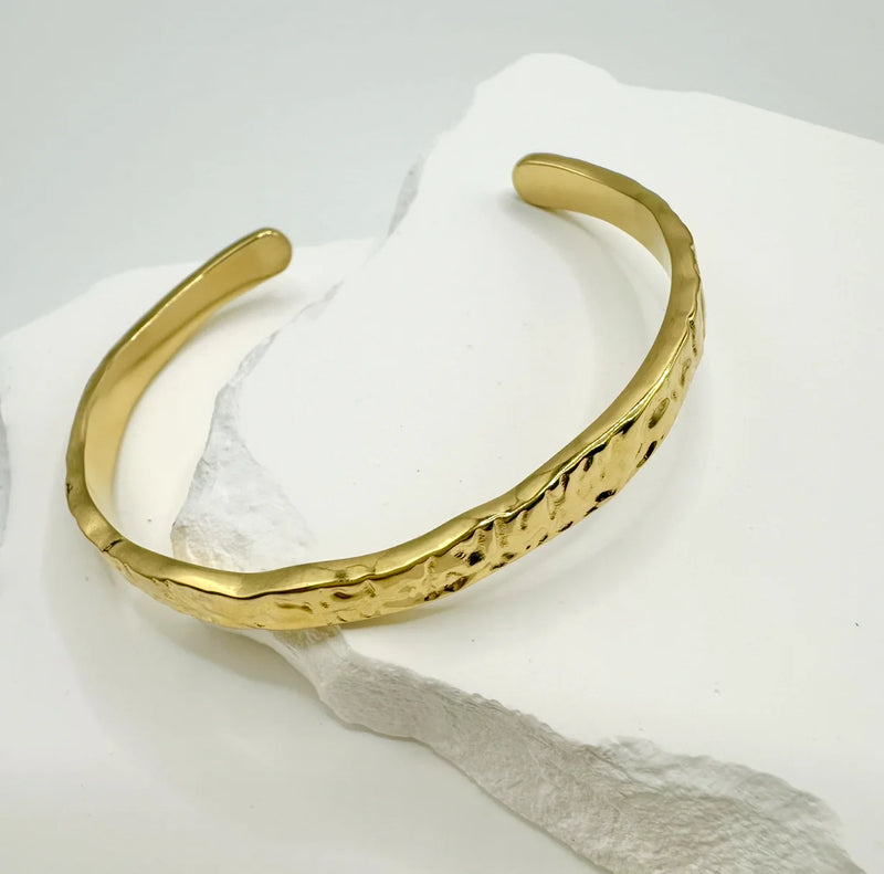 Strike Cuff