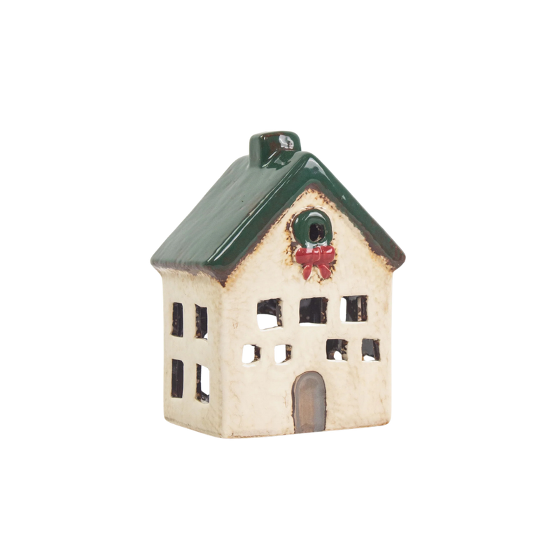 Nordgard Cottage with Bow Wreath