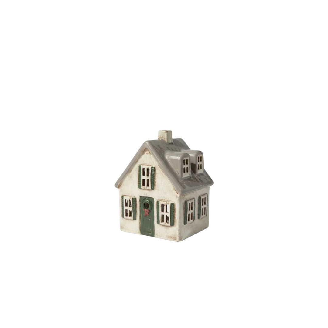 Nordgard Villa with Bow Wreath