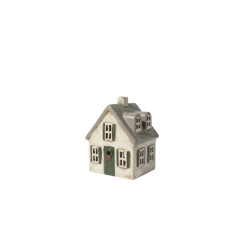 Nordgard Villa with Bow Wreath