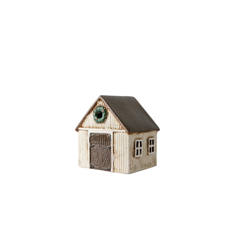 Nordgard Stable with Wreath