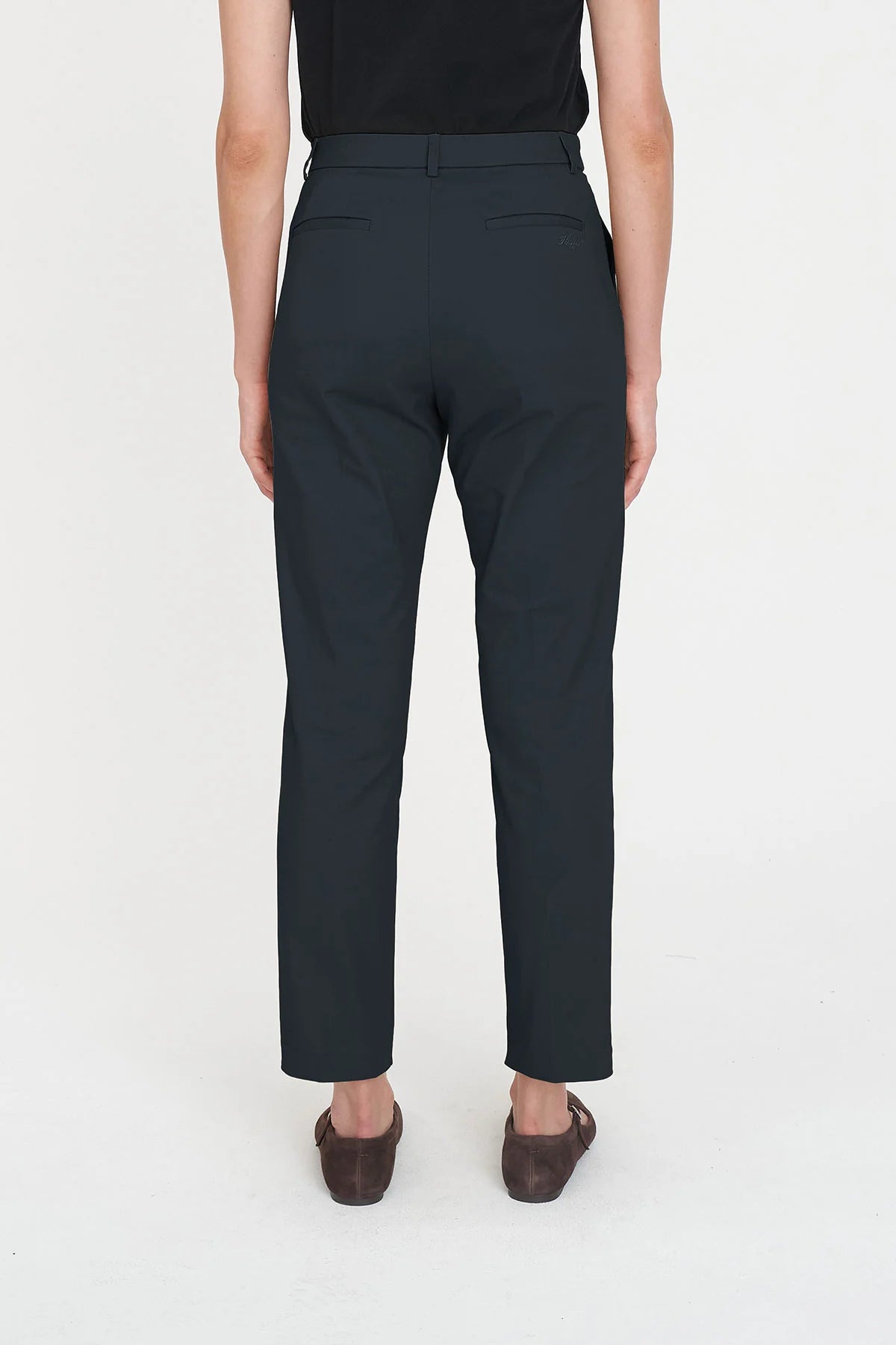 Classic Slim Ankle Pant - Black