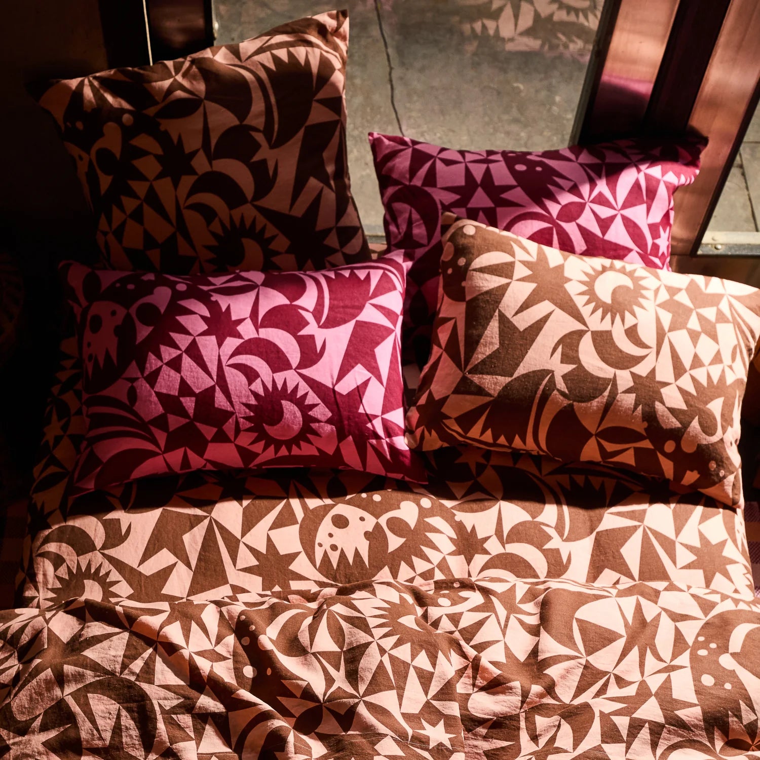 Nora Linen Pillowcase Set - Dahlia
