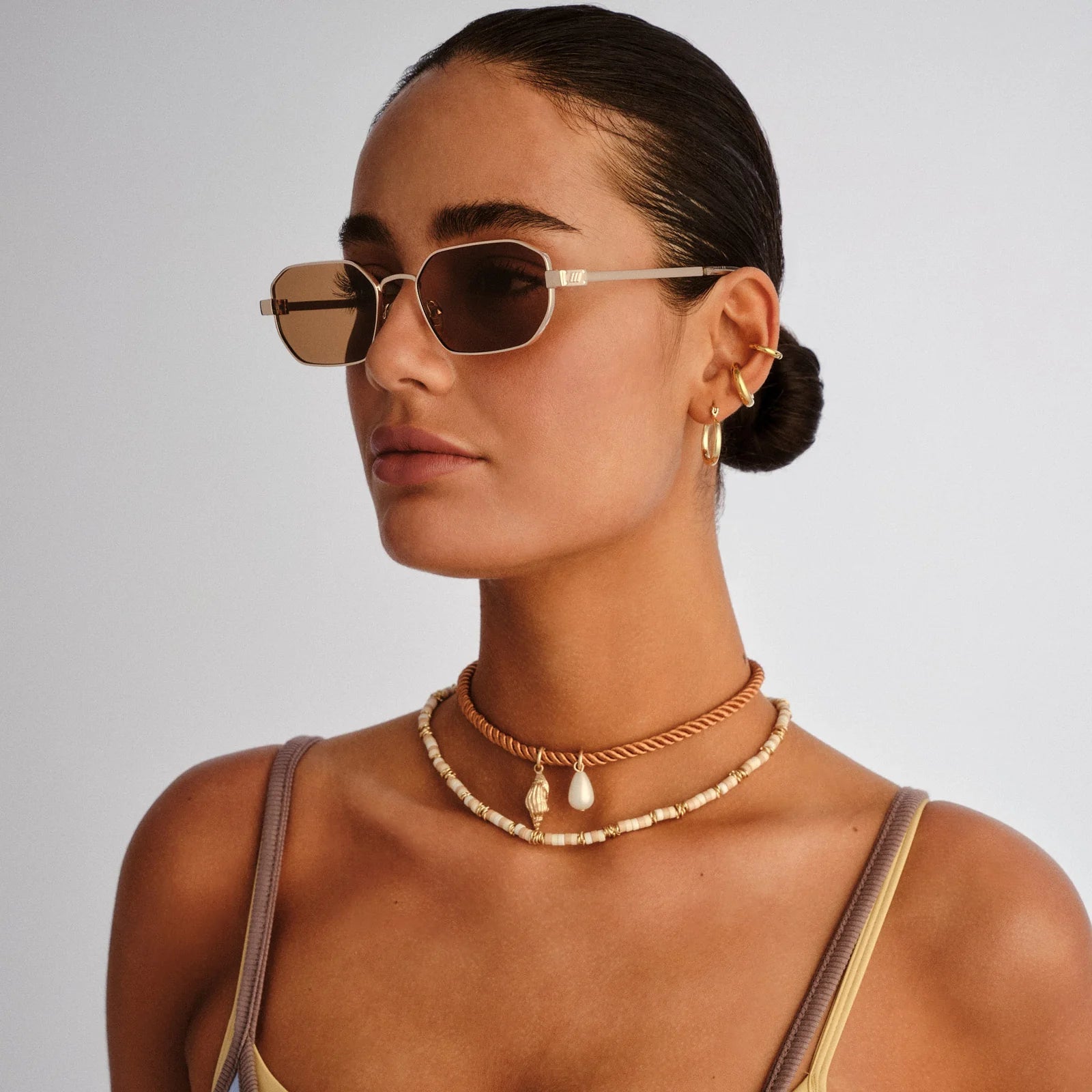 Mythic | Gold Light Brown Mono