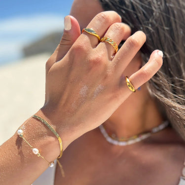 Off Court Pearl Bracelet