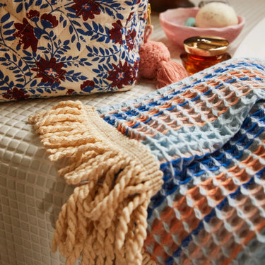 KANTI WAFFLE HAND TOWEL - ULTRAMARINE